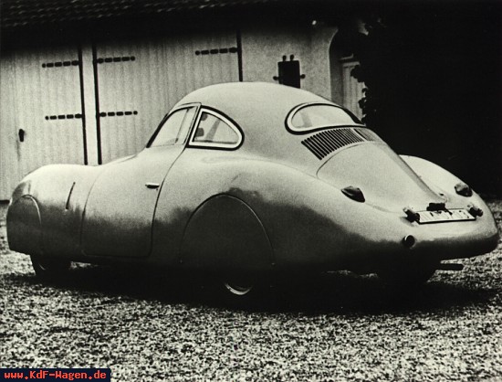VW - 1938 - (vw_t1) - Berlin Rom Wagen von schräg hinten in silber - [5287]-1