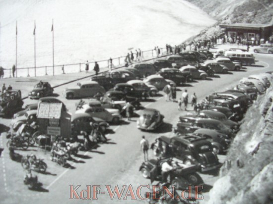 VW - 1951 - KDF Wagen am Großglockner - Postkarte Parkplatz Freiwandeck 2368 m, mit Großglockner 3798 m und Johannisberg 3667 m. - [8689]-3